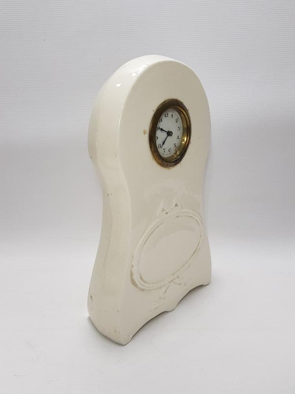 1900'LERDEN PORSELEN KASALI MASA SAATİ 