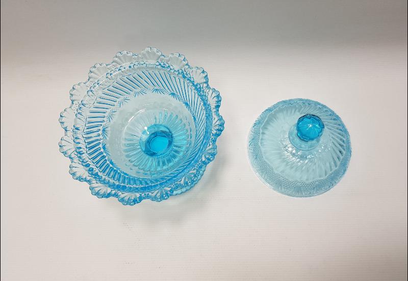 1900'LÜ YILLARDAN MAVİ RENKLİ CAM ŞEKERLİK