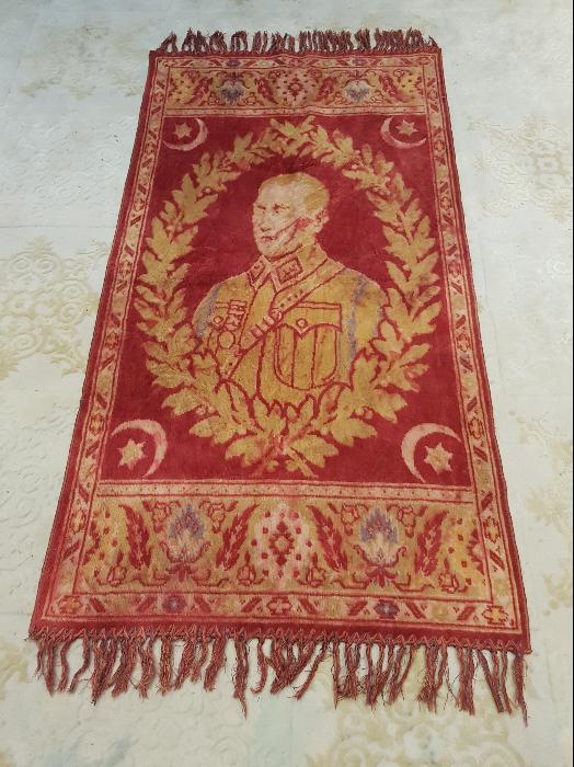 CUMHHURİYET İLK DÖNEM ATATÜRK RESİMLİ NADİR DUVAR HALISI