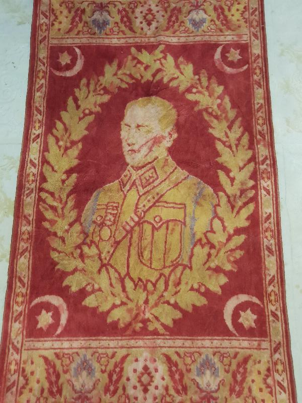 CUMHHURİYET İLK DÖNEM ATATÜRK RESİMLİ NADİR DUVAR HALISI