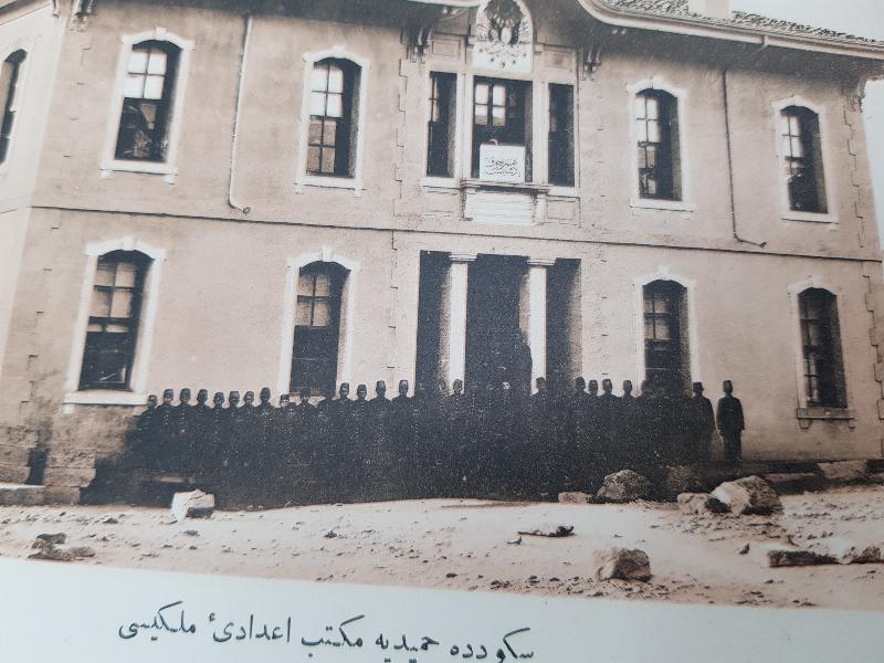 OSMANLICA GRAVÜR: BURSA SÖĞÜD'DE HAMİDİYE MEKTEBİ İDADİYEİ MÜLKİYESİ