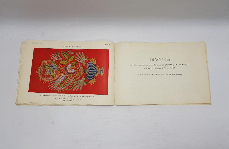 TEKSTİL TARİHİ:  1910 TARİHLİ TÜRK NAKIŞLARI KİTABI - TURKISH EBROIDERIES BOOK