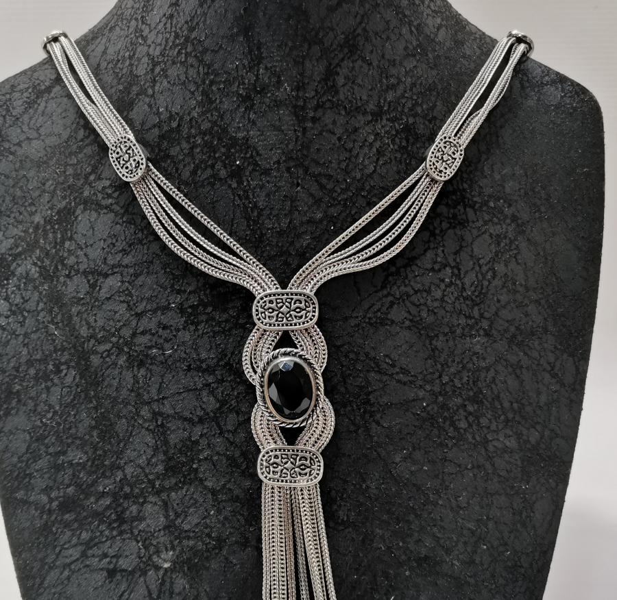 GRANAT TAŞLI GÜMÜŞ GERDANLIK