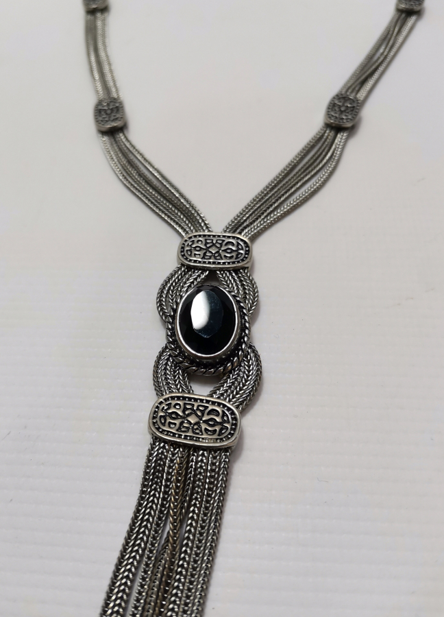 GRANAT TAŞLI GÜMÜŞ GERDANLIK