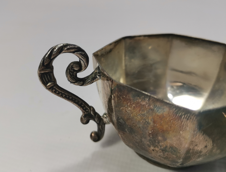 GÜMÜŞ KAHVE FİNCANI VE ALTLIĞI