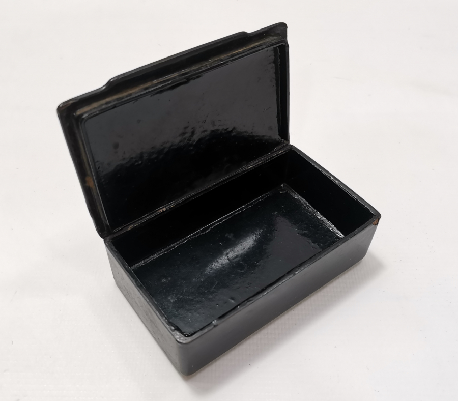 OSMANLI DÖNEMİ PAPİER MACHE TÜTÜN TABAKASI