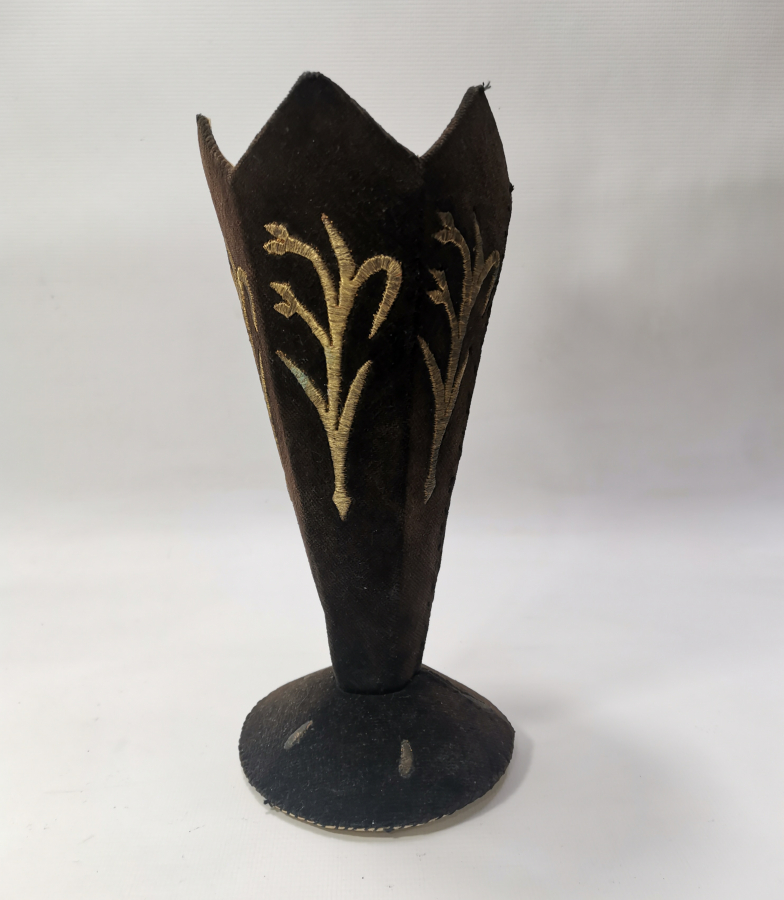 SIRMA İŞÇİLİKLİ NADİR GELİN ÇİÇEĞİ VAZOSU