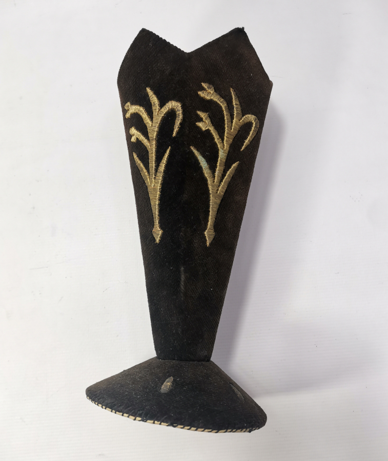 SIRMA İŞÇİLİKLİ NADİR GELİN ÇİÇEĞİ VAZOSU