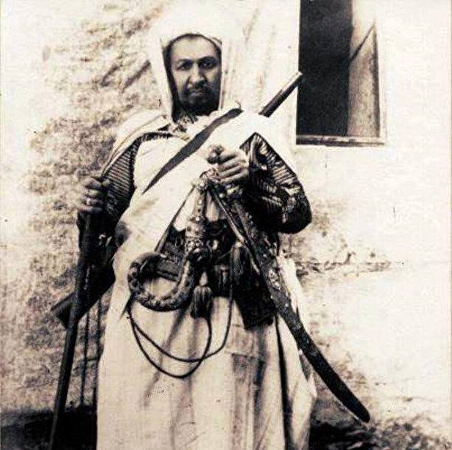 ATATÜRK'ÜN ARKADAŞI ŞEYH AHMET EŞ-ŞERİF SENUSİ'YE AİT ZENİTH GÜMÜŞ CEP SAATİ 