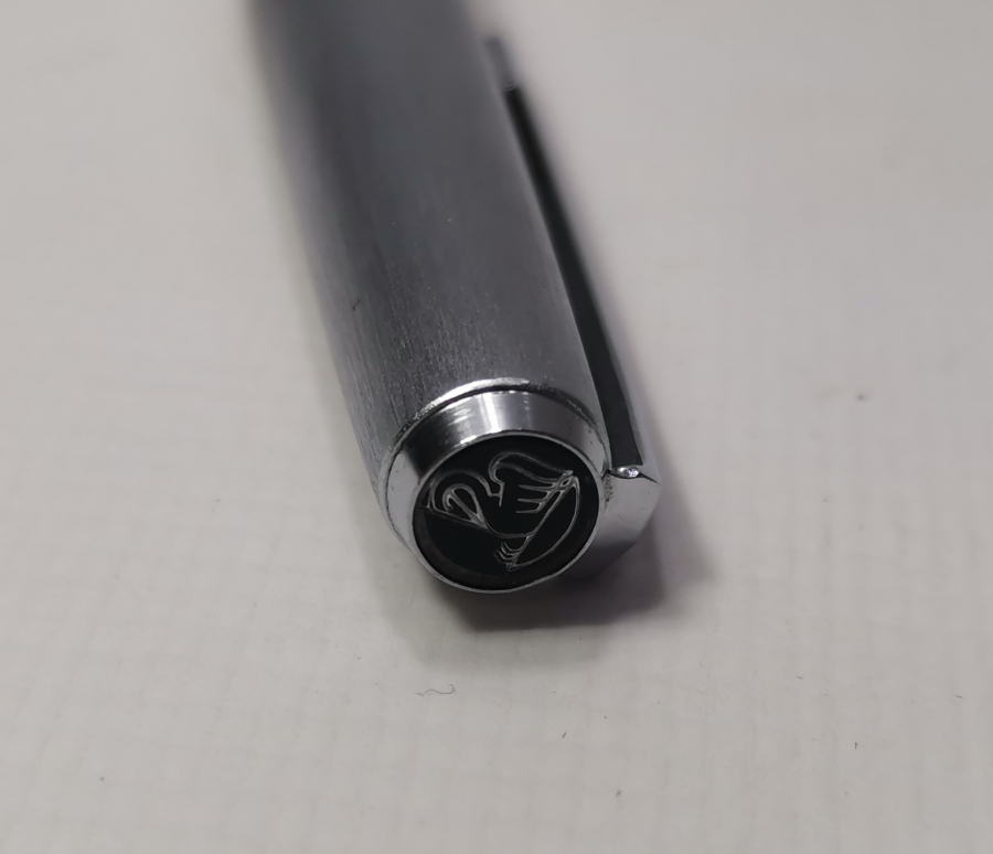 ALTIN UÇLU ANTİKA PELİKAN MARKA DOLMA KALEM