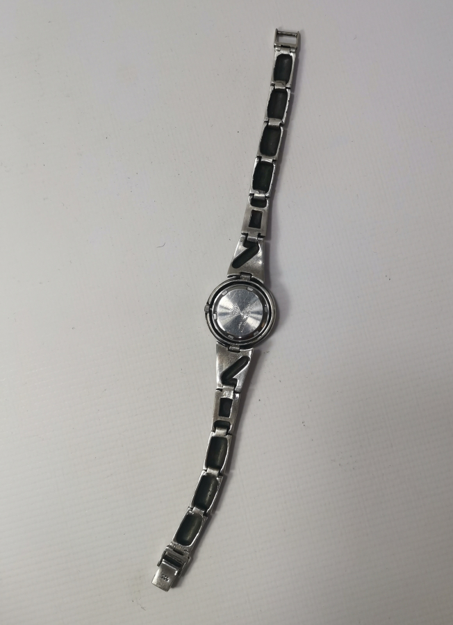 GÜMÜŞTEN MAMUL KOL SAATİ