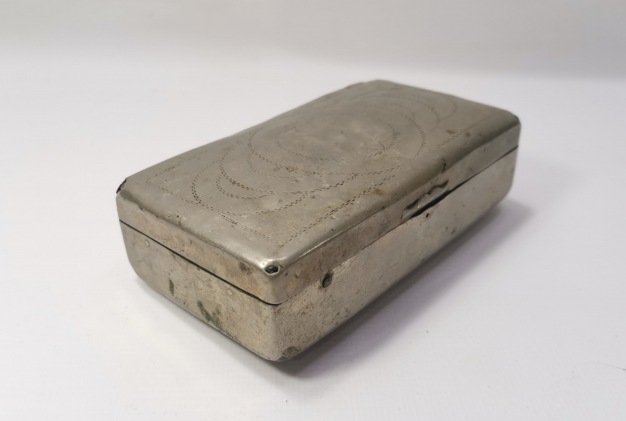 OSMANLI DÖNEMİ KALEM İŞÇİLİKLİ ASKERİ TÜTÜN TABAKASI