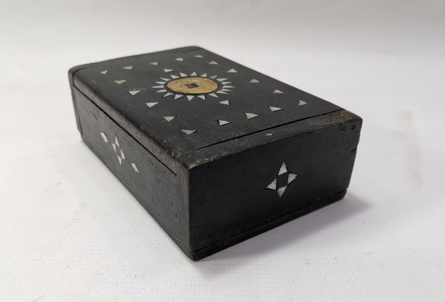 OSMANLI DÖNEMİ SEDEF İŞÇİLİKLİ AHŞAP KUTU