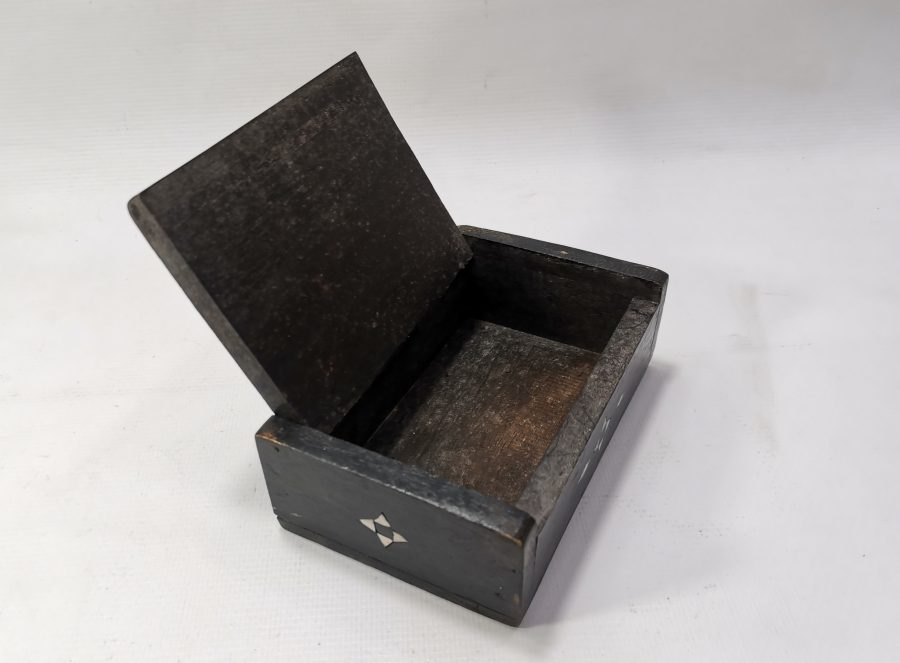 OSMANLI DÖNEMİ SEDEF İŞÇİLİKLİ AHŞAP KUTU