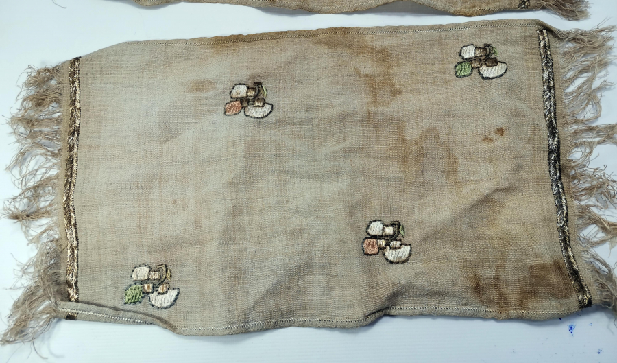 OSMANLI DÖNEMİ 2 ADET GÜMÜŞ SIRMA İŞÇİLİKLİ BEZ