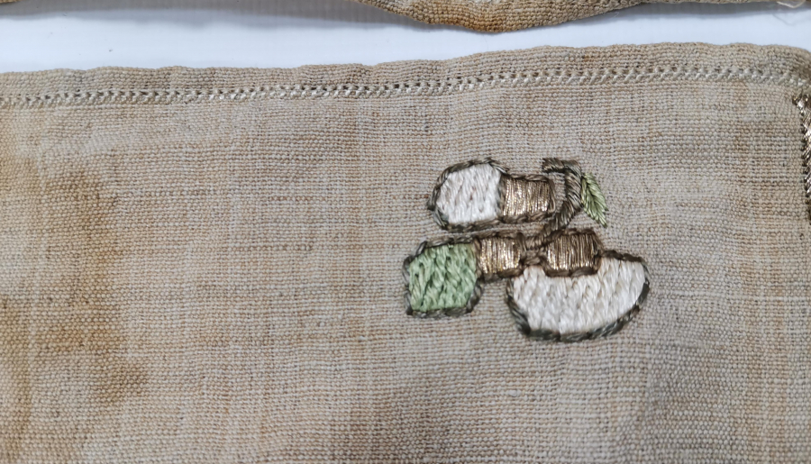 OSMANLI DÖNEMİ 2 ADET GÜMÜŞ SIRMA İŞÇİLİKLİ BEZ