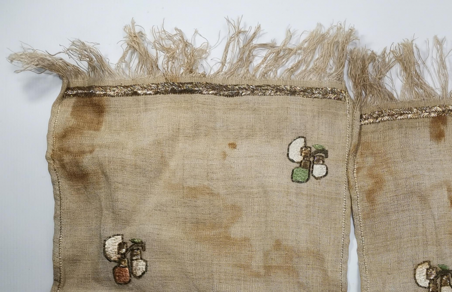 OSMANLI DÖNEMİ 2 ADET GÜMÜŞ SIRMA İŞÇİLİKLİ BEZ