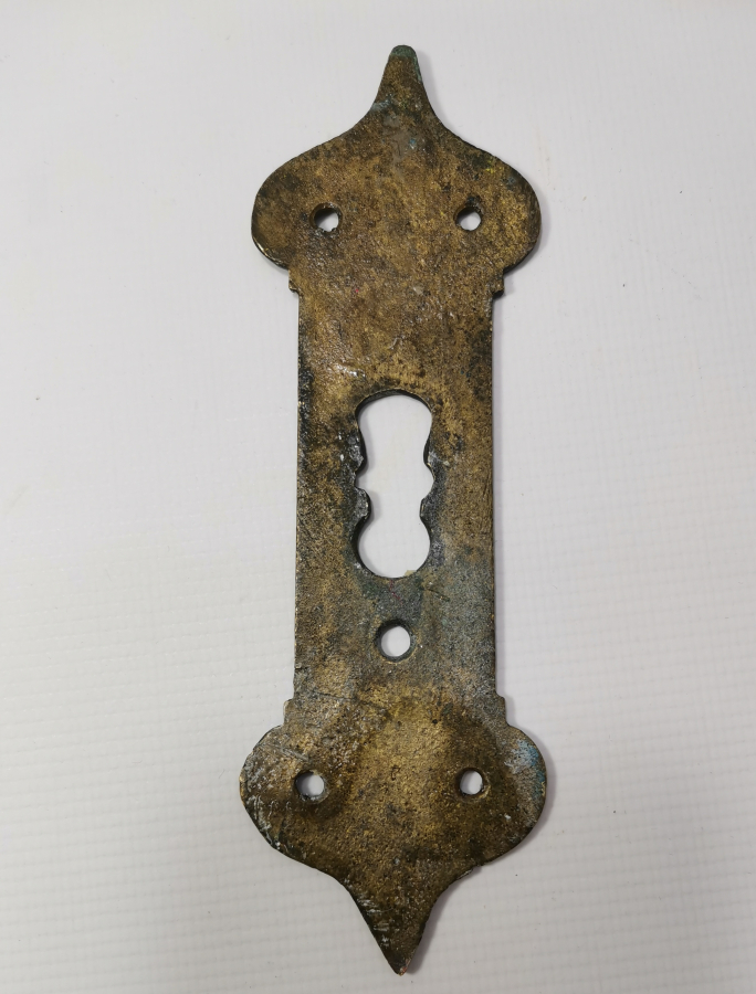 OSMANLI DÖNEMİ RUMİ FORMDA KAPI KİLİDİ AYNASI