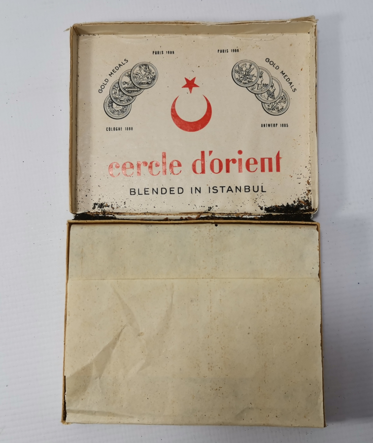 ORJİNAL SİGARALARIYLA BERABER OSMANLI DÖNEMİ SİGARA KUTUSU