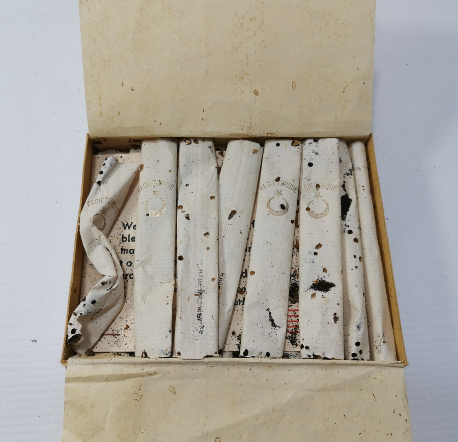 ORJİNAL SİGARALARIYLA BERABER OSMANLI DÖNEMİ SİGARA KUTUSU