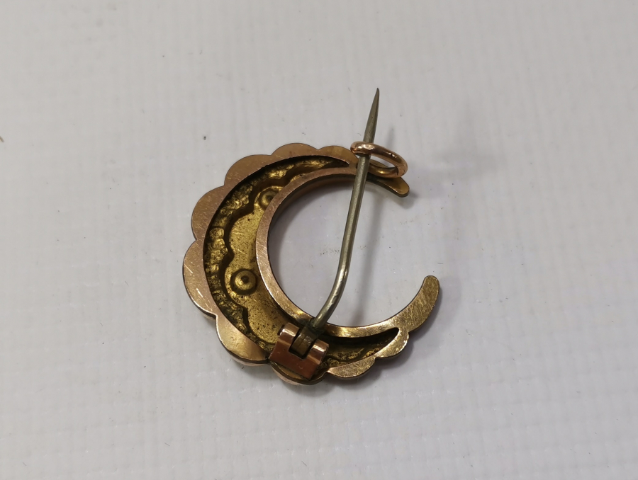 OSMANLI DÖNEMİ HİLAL FORMUNDA İNCİLİ BROŞ