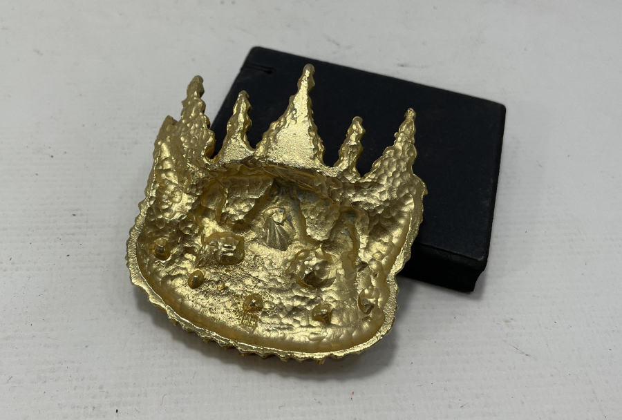 KRAL TACI FORMUNDA ÜZERİ TAŞLI KAĞIT AĞIRLIĞI