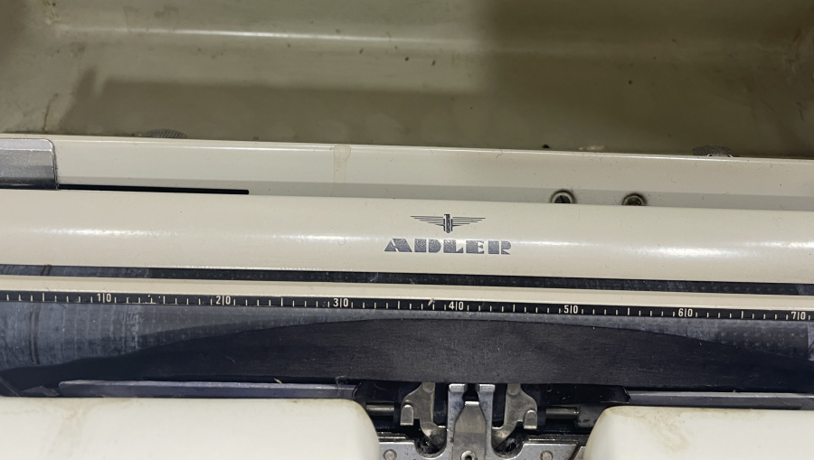 ORJİNAL KUTUSUNDA ANTİKA KATİP DAKTİLOSU