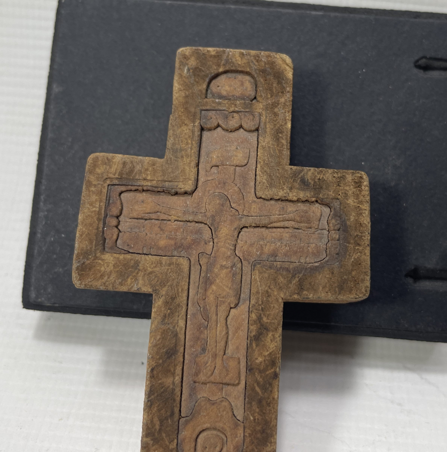 OSMANLI DÖNEMİ EL OYMA HAÇ FORMUNDA RUM İKONA