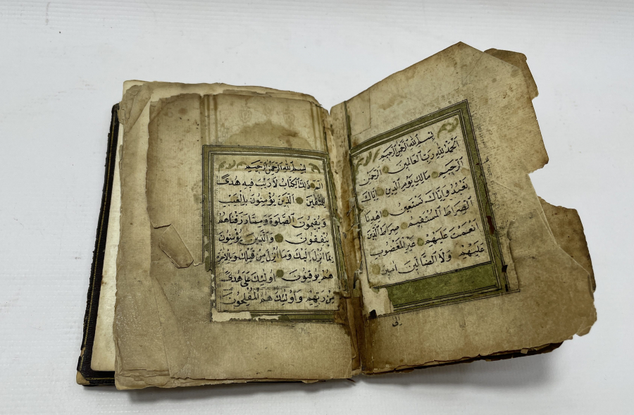 OSMANLI DÖNEMİ TEZHİPLİ EL YAZMA ENAM-I ŞERİF