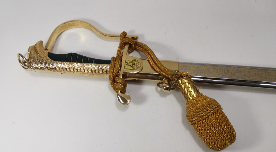 ÇİL KONDİSYONDA ORJİNAL PÜSKÜLÜ İLE SUBAY KILICI