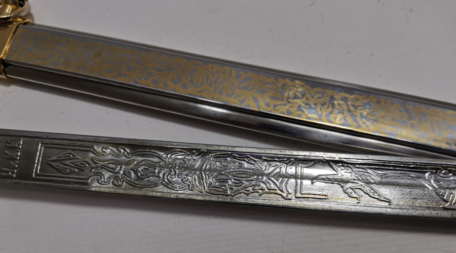 ÇİL KONDİSYONDA ORJİNAL PÜSKÜLÜ İLE SUBAY KILICI