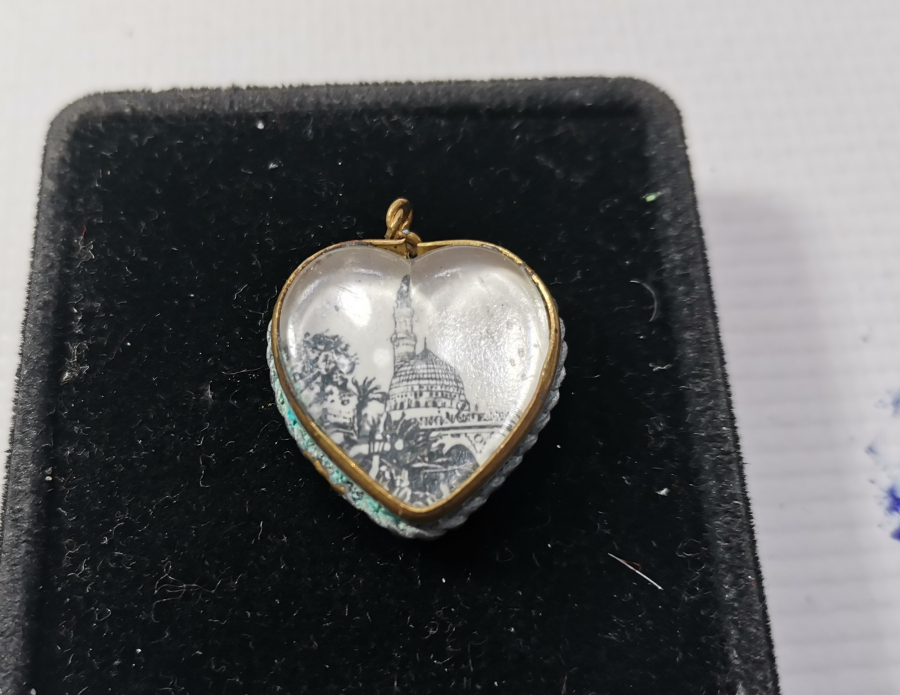 ÜZERİ KABE-İ ŞERİF GÖRSELLİ NADİR KOLYE UCU