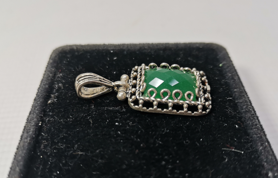 YEŞİM TAŞLI GÜMÜŞ KOLYE UCU