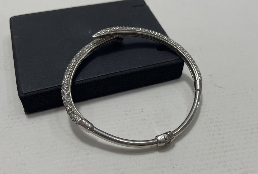 YILAN FORMUNDA MARGAZİT TAŞLI GÜMÜŞ BİLEKLİK