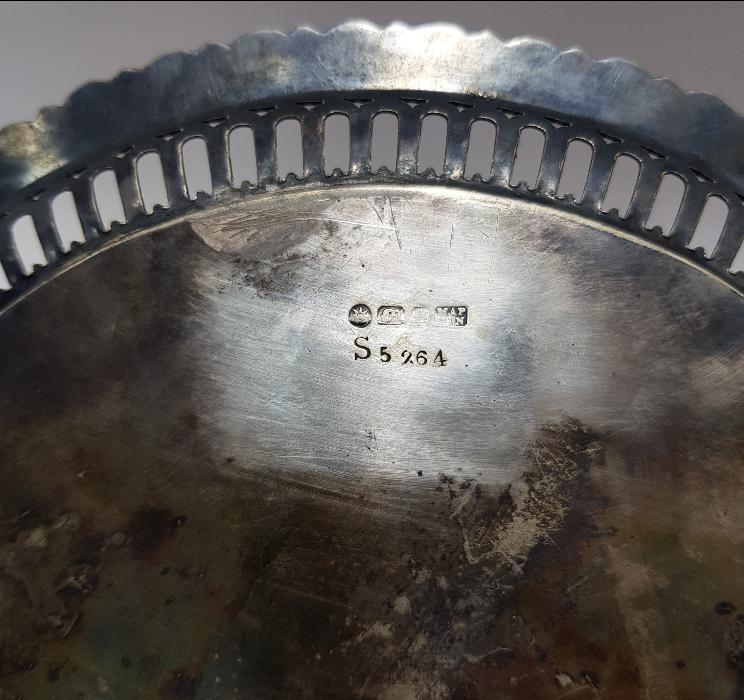 OSMANLI DÖNEMİ KALEM İŞÇİLİKLİ GÜMÜŞ KAPLAMA KAHVE TEPSİSİ