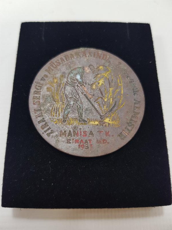 1953 MANİSA ZİRAAT MÜDÜRLÜĞÜ ZİRAAT MÜSABAKASI ÜÇÜNCÜLÜK MADALYASI 