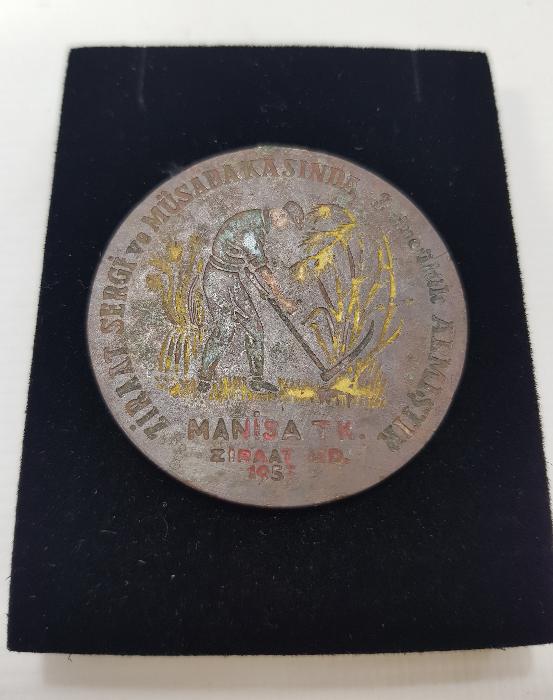 1953 MANİSA ZİRAAT MÜDÜRLÜĞÜ ZİRAAT MÜSABAKASI ÜÇÜNCÜLÜK MADALYASI 