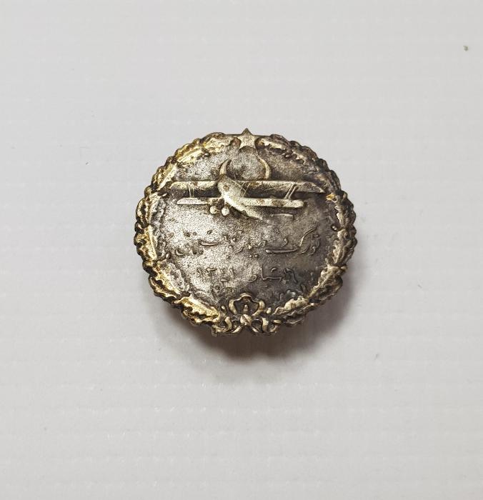 OSMANLICA YAZILI TÜRK TAYYARE CEMİYETİ ROZETİ 