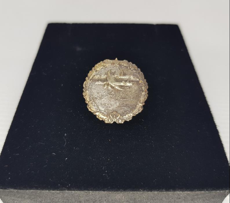 OSMANLICA YAZILI TÜRK TAYYARE CEMİYETİ ROZETİ 