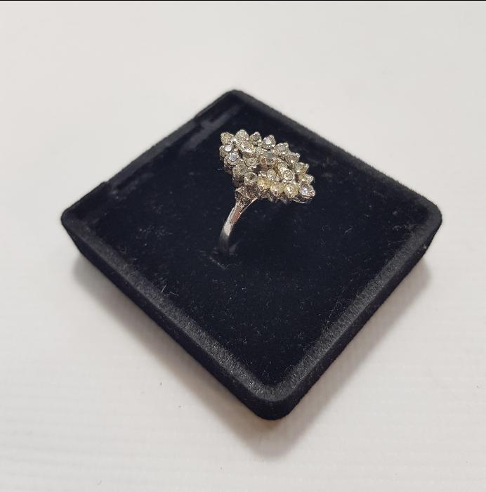 1970'LERDEN MEKİK FORMLU PIRLANTA YÜZÜK 