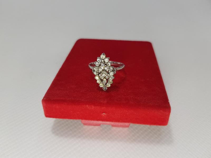 1970'LERDEN MEKİK FORMLU PIRLANTA YÜZÜK 