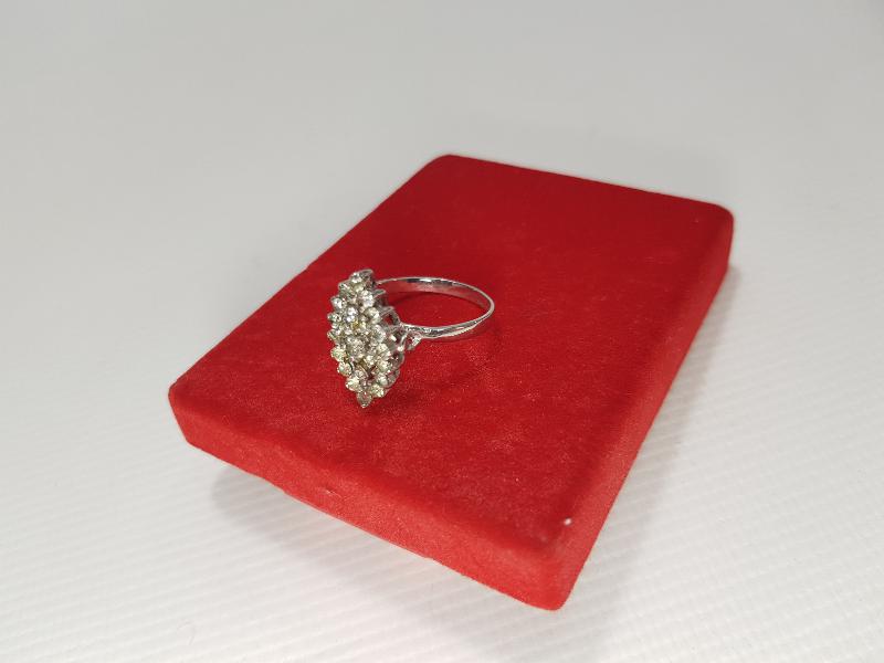 1970'LERDEN MEKİK FORMLU PIRLANTA YÜZÜK 