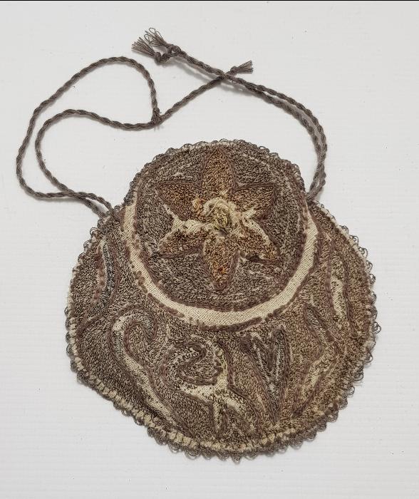 OSMANLI DÖNEMİ AY YILDIZLI VE OSMANLICA YAZILI SUZENİ İŞÇİLİKLİ KESE