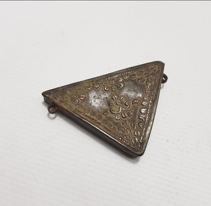 OSMANLI DÖNEMİ GÜMÜŞ ÜÇGEN HAMAYIL 