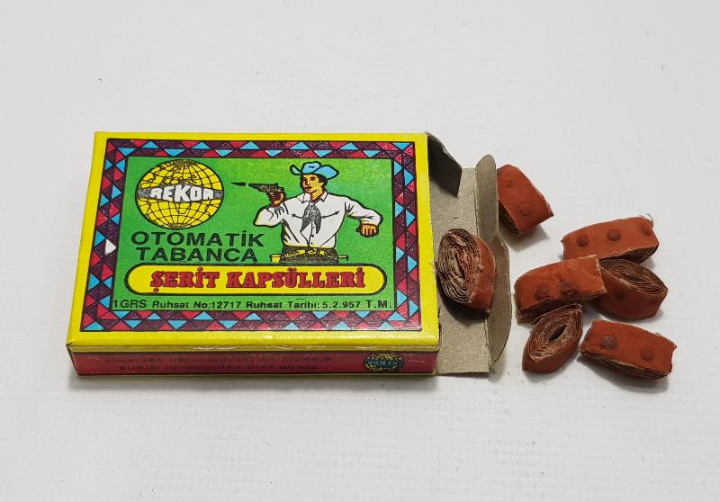 OYUNCAK TARİHİ: REKOR OTOMATİK TABANCA ŞERİT KAPSÜLLERİ KUTUSU