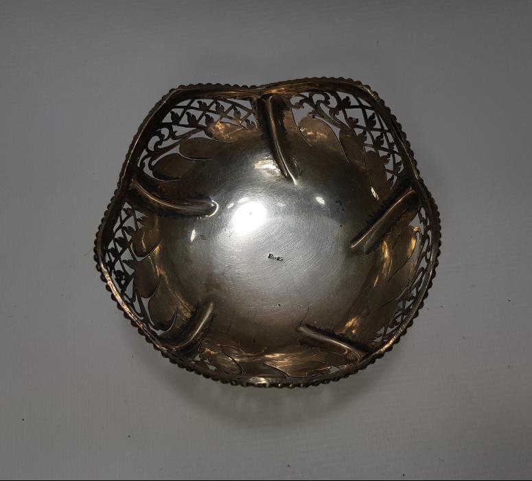 KIL TESTERE İŞÇİLİKLİ ANTİKA GÜMÜŞ ŞEKERLİK