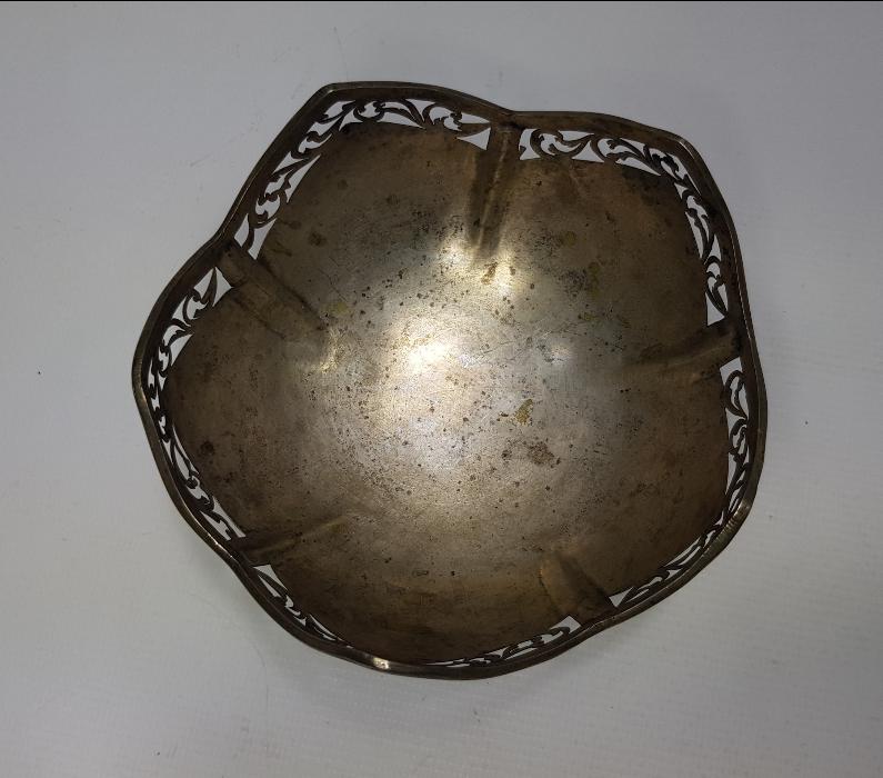 KIL TESTERE İŞÇİLİKLİ GÜMÜŞ ŞEKERLİK