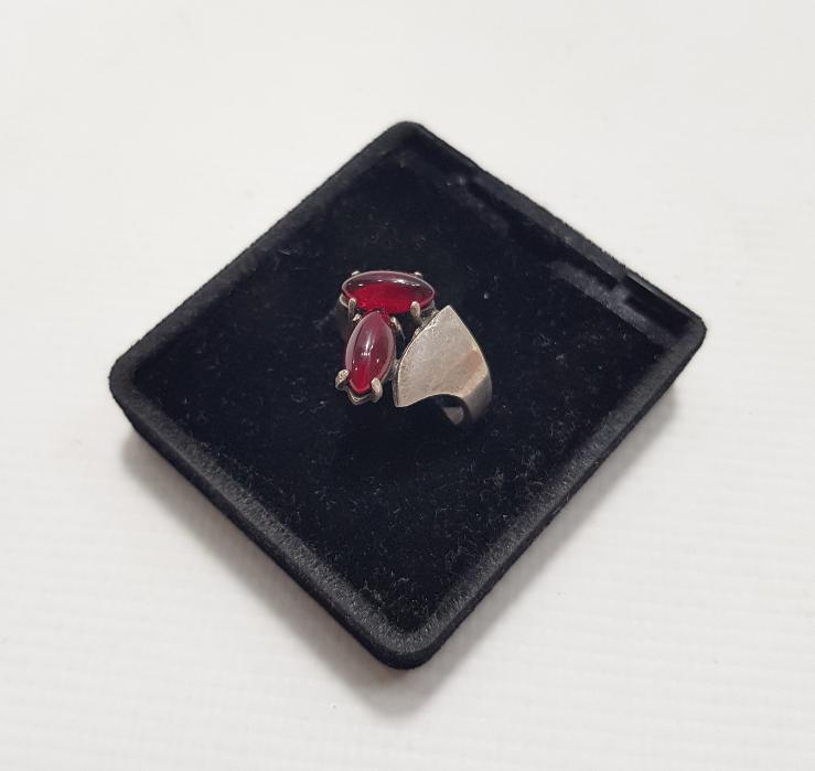 LAL TAŞLI GÜMÜŞ YÜZÜK 