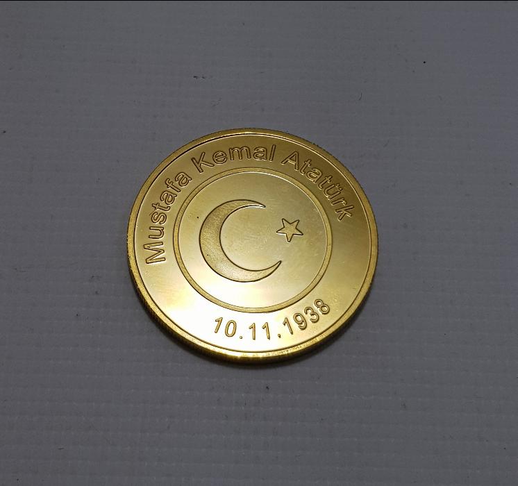 MUSTAFA KEMAL ATATÜRK VE 10 KASIM TEMALI ALTIN KAPLAMA MADALYON