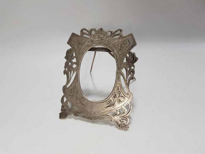 1943 TARİHLİ AJUR İŞÇİLİKLİ GÜMÜŞ RESİMLİK 